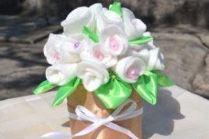 Бумажные цветы в презент