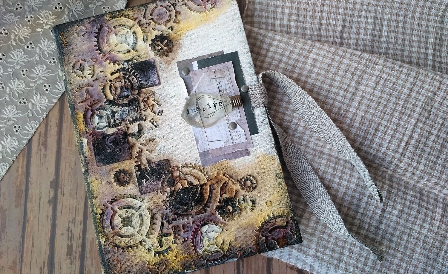 что подарить журналисту