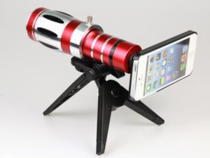 Этот аксессуар превращает iPhone в телескоп