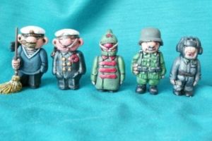 Фигурки солдатиков из глины
