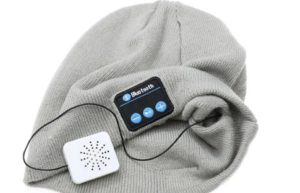 Шапка с Bluetooth гарнитурой
